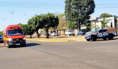 Imagem da notícia Colisão entre moto e caminhonete deixa mãe e criança feridas em São Gabriel do Oeste